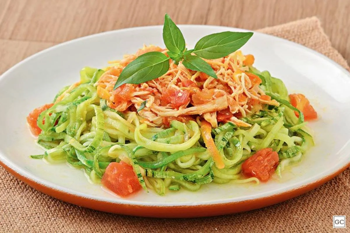 Espaguete de Abobrinha: A Receita Fitness Low Carb que Revoluciona o Seu Jantar e Ajuda a Emagrecer com Sabor (03)